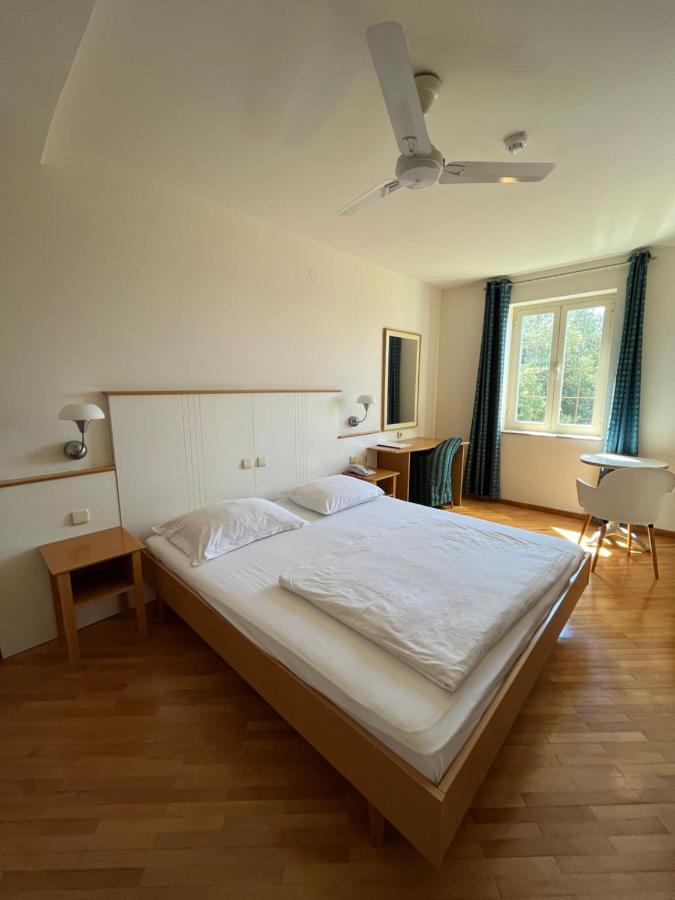 Aparthotel Plat Млини Екстер'єр фото